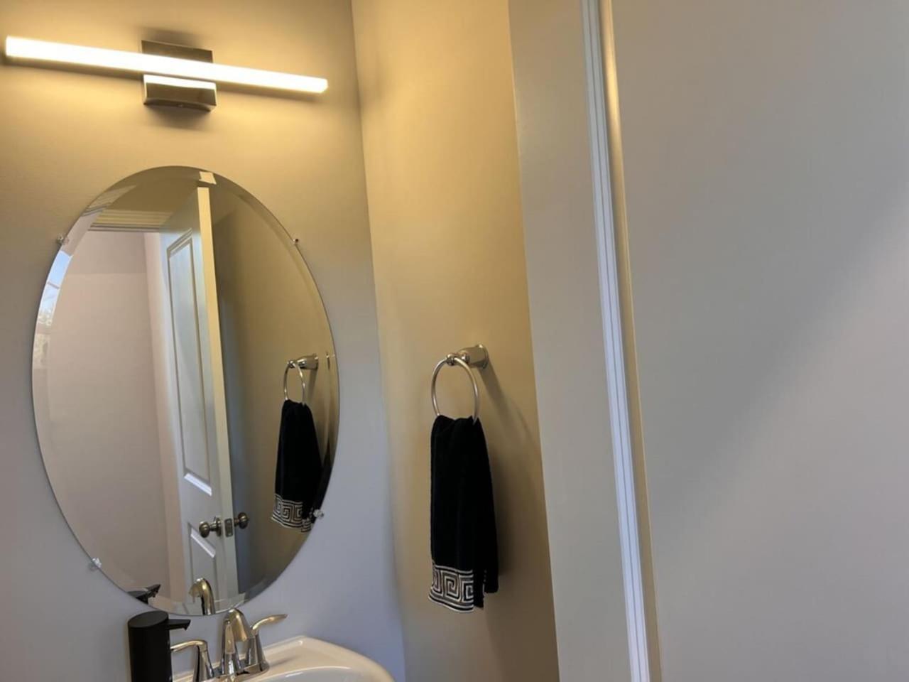 The Villas Buckingham 10 Mins To Rdu Airport Duke Downtown Ντάραμ Εξωτερικό φωτογραφία