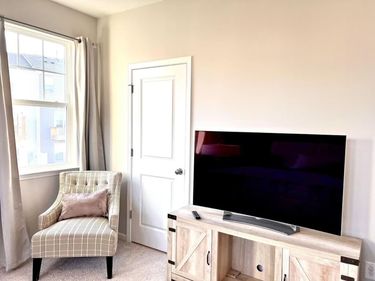 The Villas Buckingham 10 Mins To Rdu Airport Duke Downtown Ντάραμ Εξωτερικό φωτογραφία