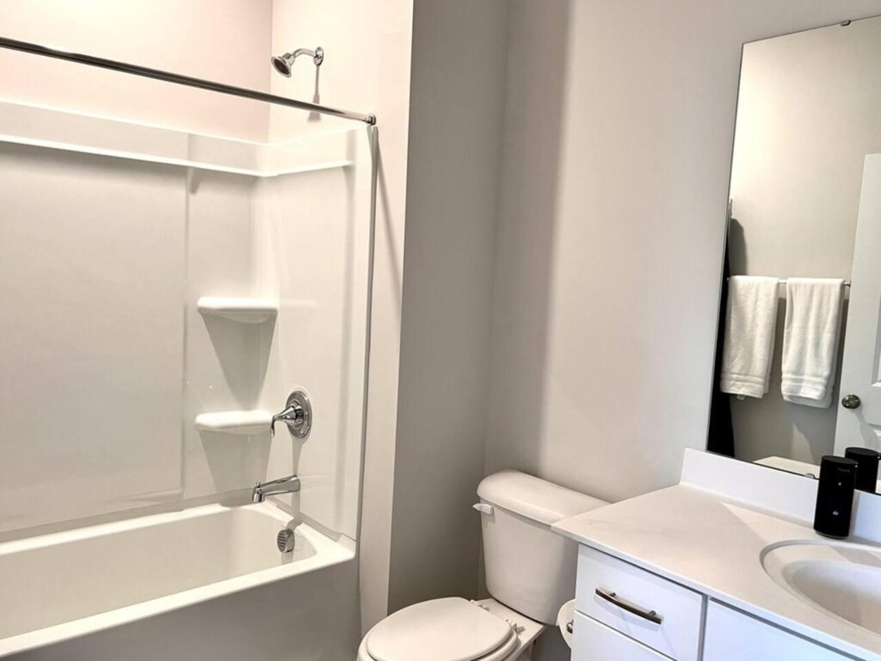 The Villas Buckingham 10 Mins To Rdu Airport Duke Downtown Ντάραμ Εξωτερικό φωτογραφία