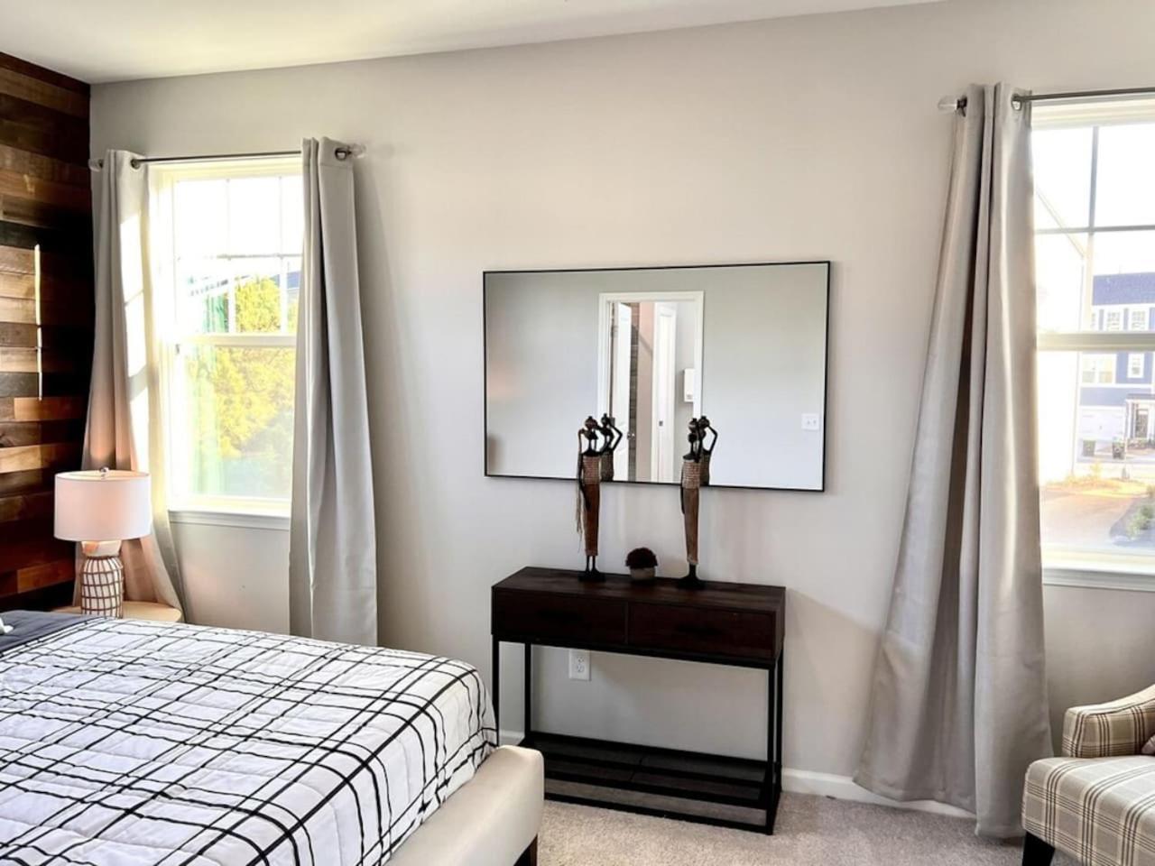 The Villas Buckingham 10 Mins To Rdu Airport Duke Downtown Ντάραμ Εξωτερικό φωτογραφία
